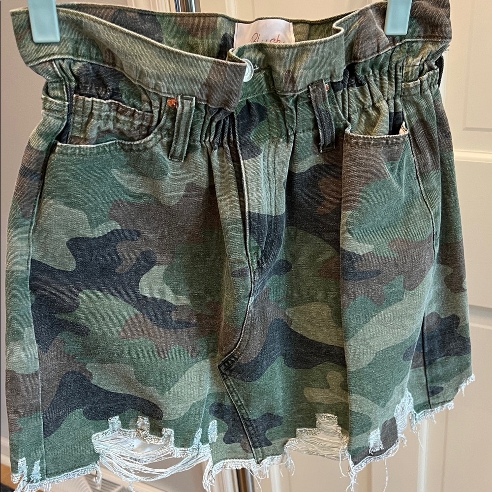Blush Boutique Camouflage Denim Skirt. High waisted size small